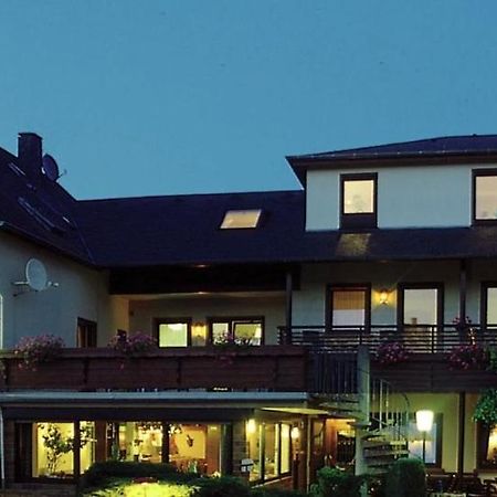 Pension Zum Golfstuebchen Echternacherbruck Exterior foto