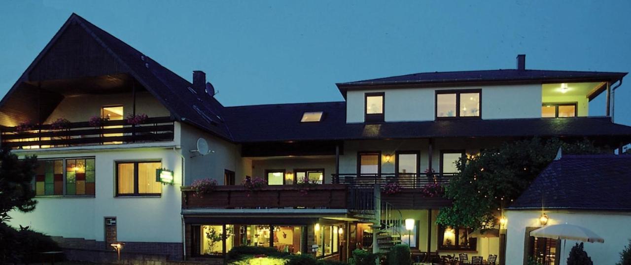 Pension Zum Golfstuebchen Echternacherbruck Exterior foto