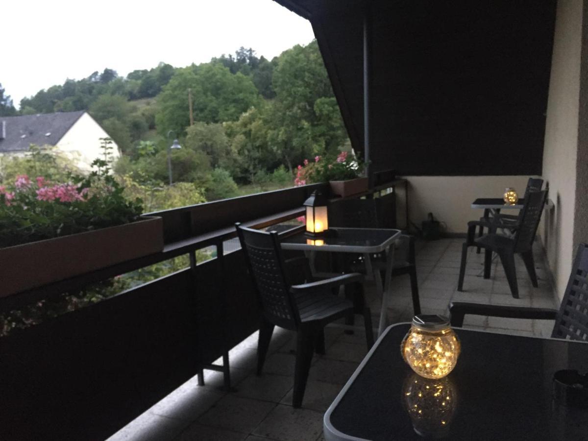 Pension Zum Golfstuebchen Echternacherbruck Exterior foto